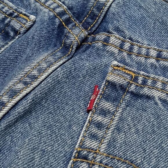 VINTAGE Levi's USA Made Stone Wash Cuffed Shorts - Picture 8 of 12